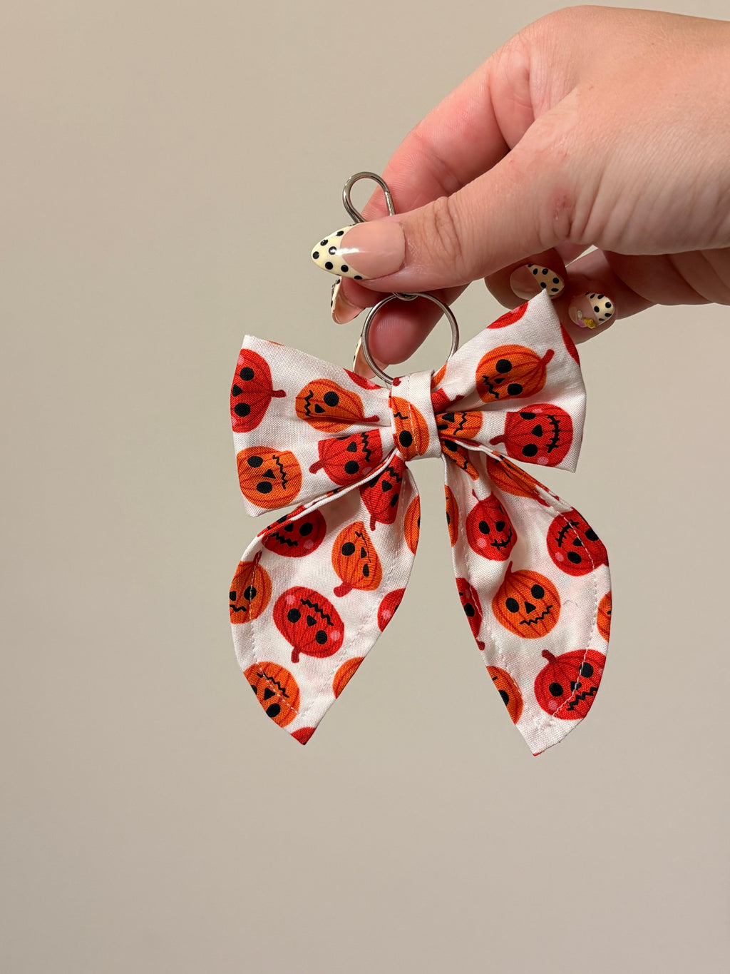 Halloween Bow Keychain 🎃