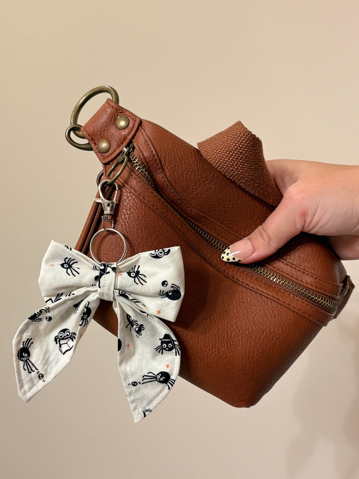 Halloween Bow Keychain 🎃